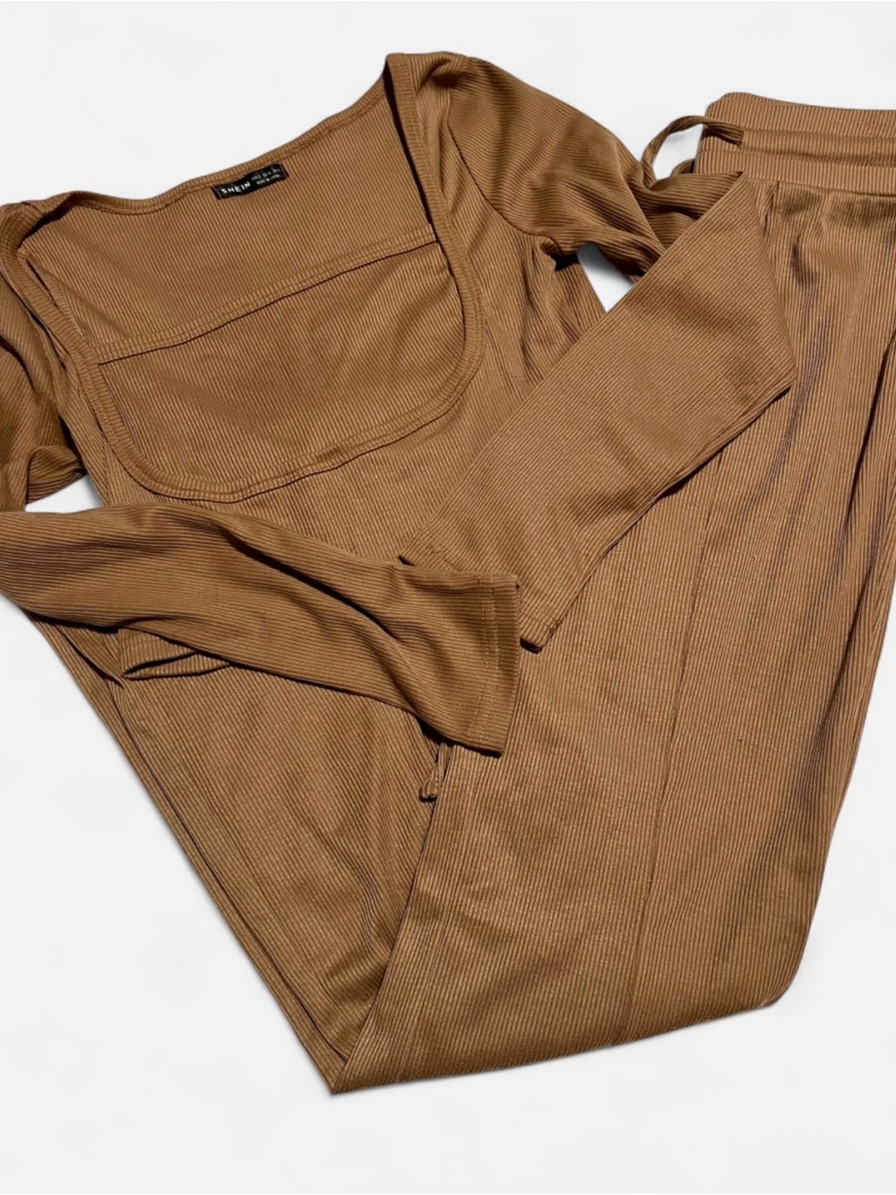 Ribbed Square-Neck Set in Camel